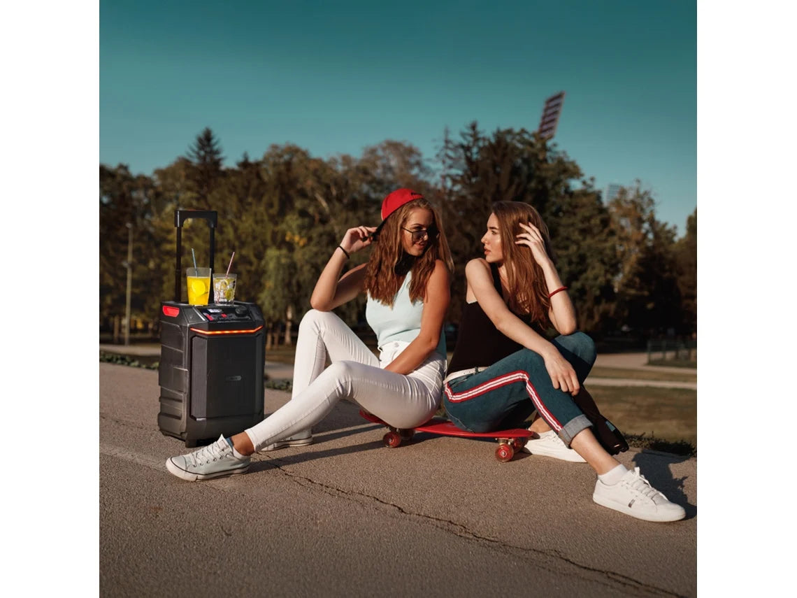 Caixa solar portátil Wild Bash Premium de 300 W. Compatível com tecnologia Bluetooth/USB/AUX. Bateria recarregável. IPX6. Luzes LED RGB. Com rodinhas. NGS.