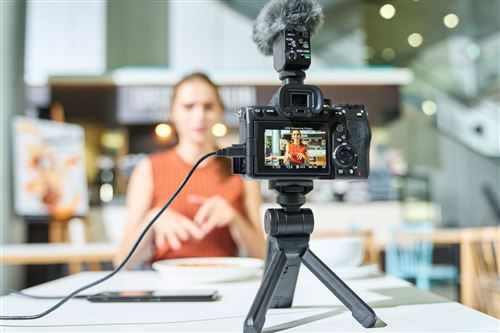 Câmera híbrida Sony Alpha A7 IV preta + FE 28-70mm f/3.5-5.6