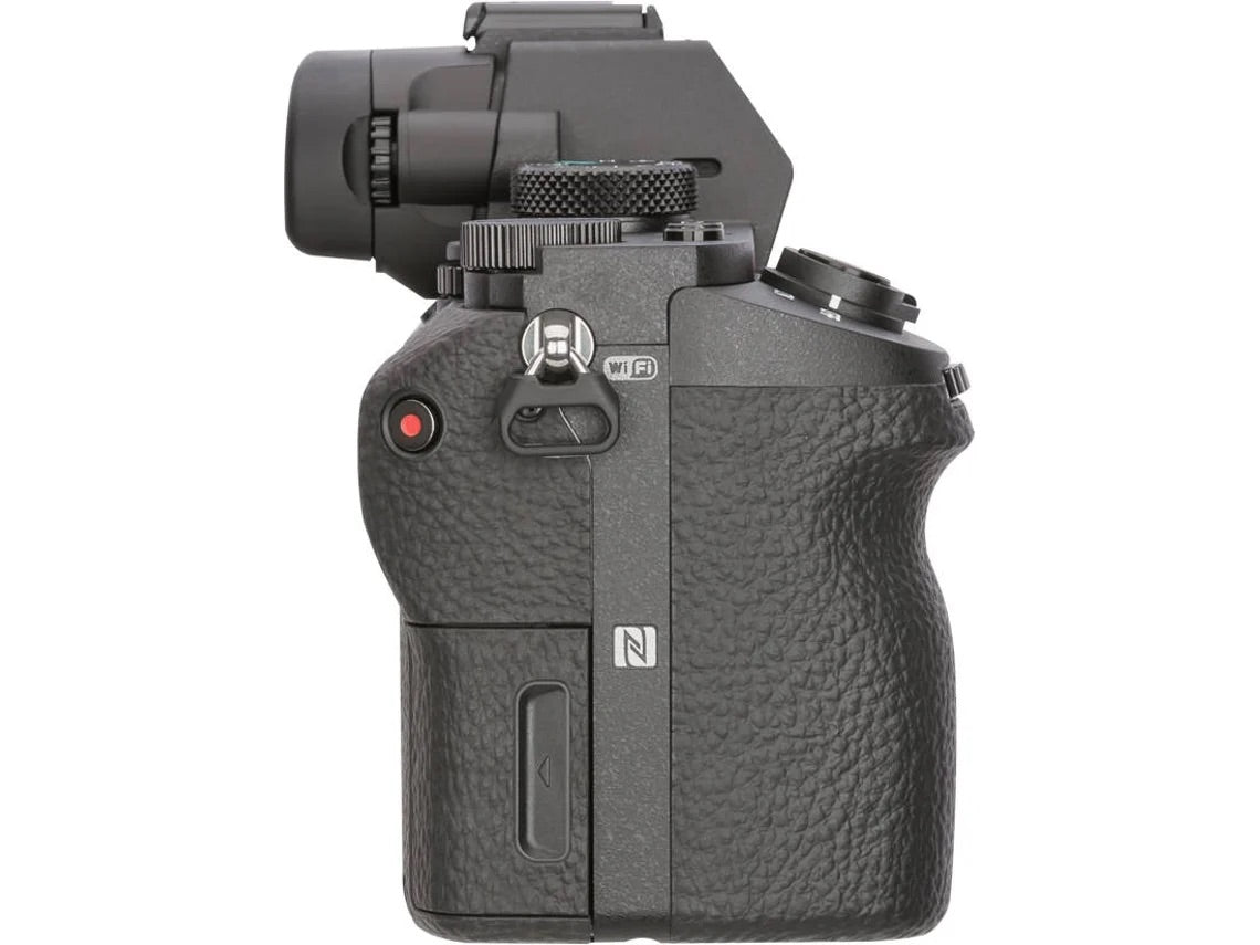 Máquina Fotográfica SONY A7 Mark II + FE 28-70mm (Full-Frame)