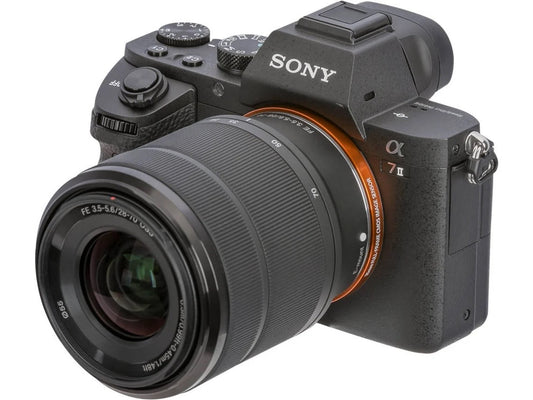 Máquina Fotográfica SONY A7 Mark II + FE 28-70mm (Full-Frame)