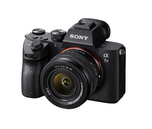 Câmera híbrida Sony Alpha 7III Preta + FE 28-60mm f/4-5.6 + FE 50mm f/1.8 + Bateria adicional Sony NP-FZ100
