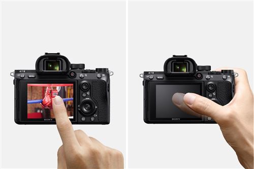 Câmera híbrida Sony Alpha 7III Preta + FE 28-60mm f/4-5.6 + FE 50mm f/1.8 + Bateria adicional Sony NP-FZ100