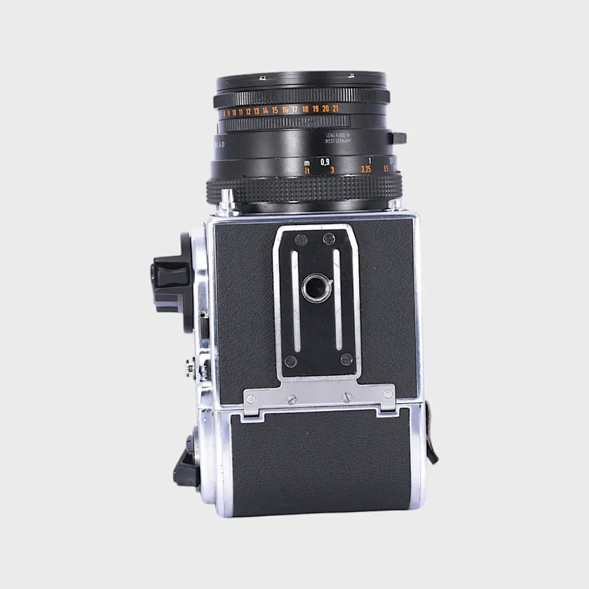 Hasselblad 500C/M médio formato analógico com lente 80mm f/2.8